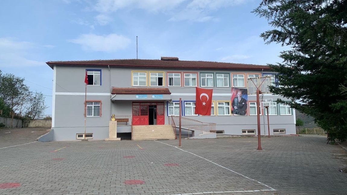 Ortaköy Şehit Yüksel Çağlar Ortaokulu Fotoğrafı